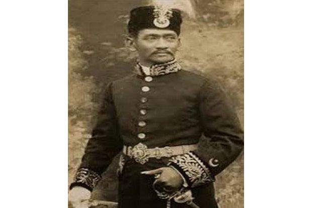 Tengku Sulung, Pahlawan...