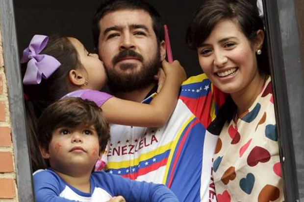 Venezuela Tangkap Pemimpin...