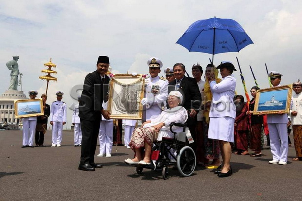Sulistina, Istri Bung...