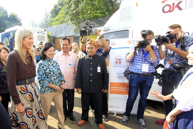 Ratu Maxima Kunjungi...