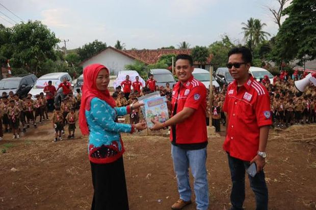 AXIC Bagi-bagi Buku...