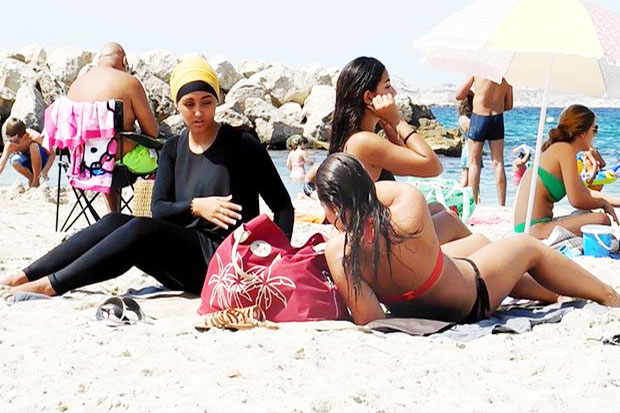 French Mayor: Go Naked...