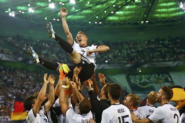Air Mata Schweinsteiger...