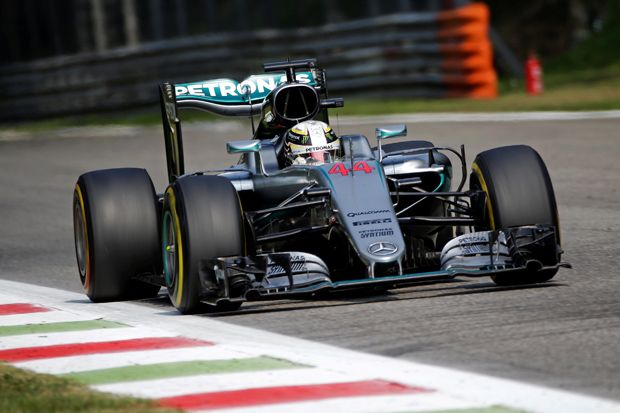 Lewis Hamilton Semakin...