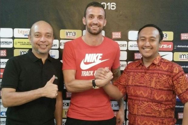 Persela Impor Pemain...