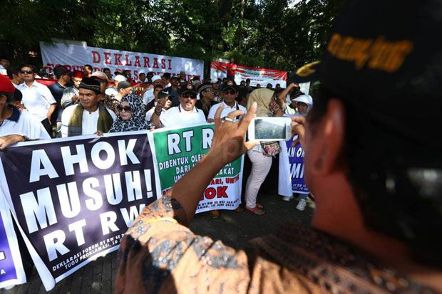 Sejumlah Ormas Kecam...