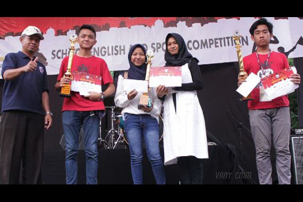 Aksi Siswa JISc Ramaikan...