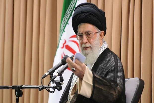 Khamenei Kecam Saudi...