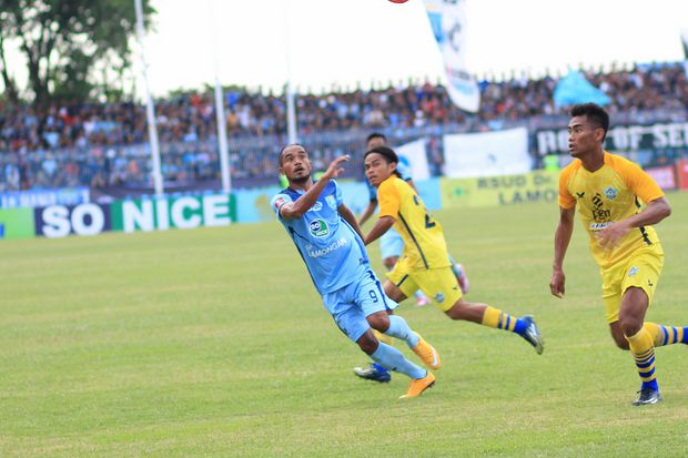 Persegres vs Persela:...
