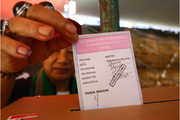 Berikan Hak Suara, Disdukcapil...