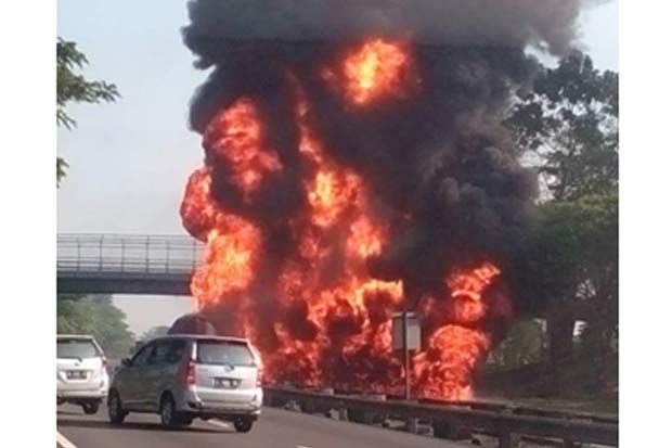 Sebelum Terbakar Truk...