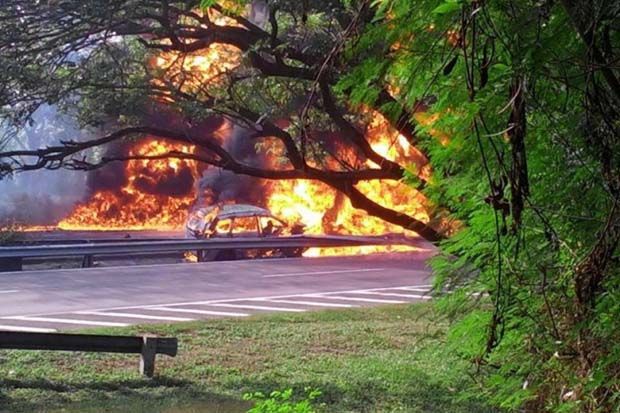 Sebelum Terbakar, Sopir...
