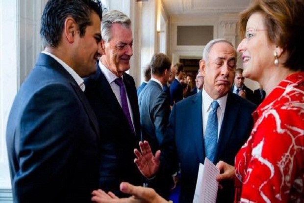 Bela Palestina, Politikus...