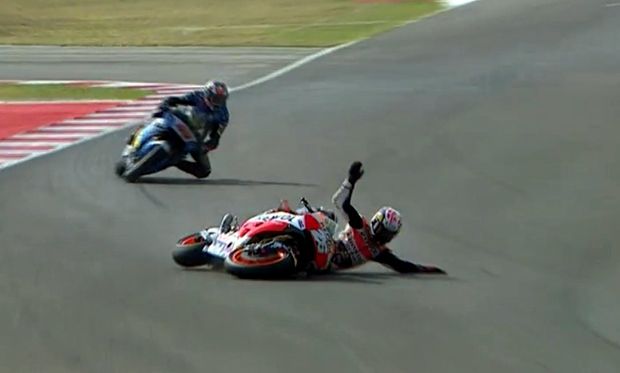 Dani Pedrosa Jatuh di...
