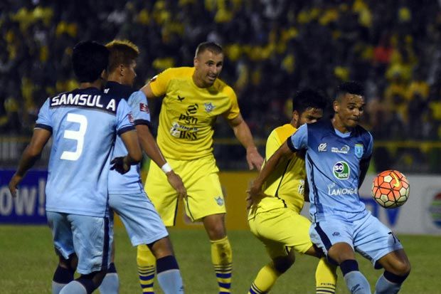 Raih Satu Angka, Persela...