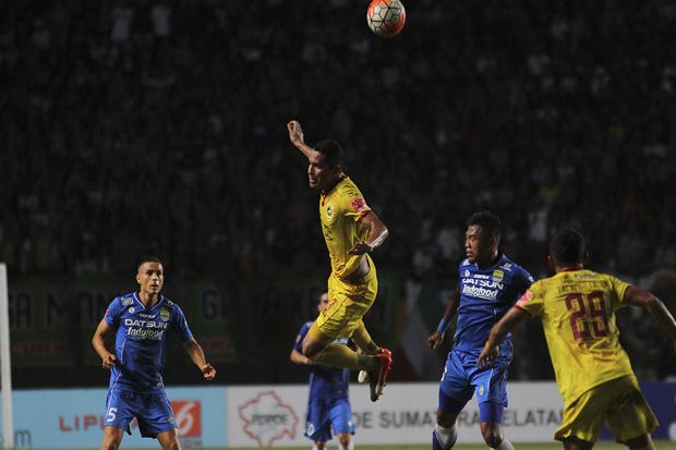 Persib Terjungkal di...