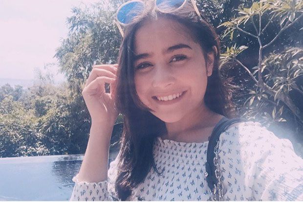 Gelar Mini Konser, Prilly...