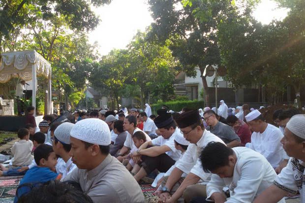 Ratusan Warga Althia-Mahagoni...