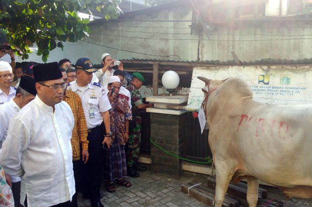 Menhub Budi Karya Kurban...