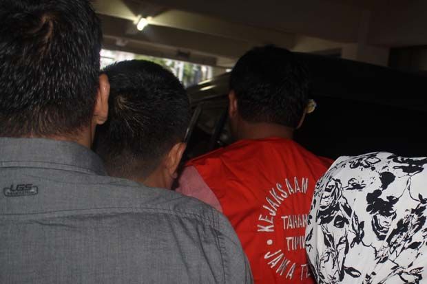 Korupsi, Mudasir Anggota...