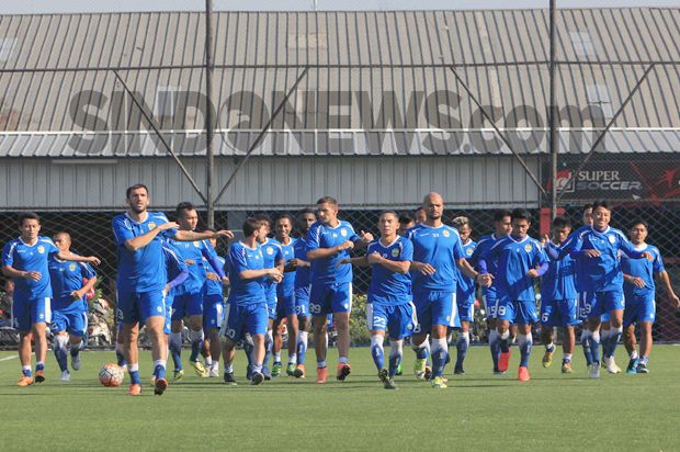 Hadapi Bali United,...