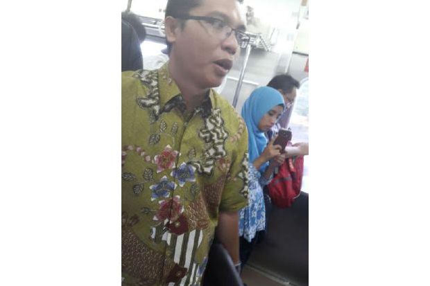 Khawatir Telat, Anggota...