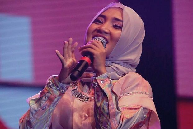 Hindari Gosip, Fatin...