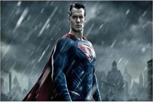 Henry Cavill Kembali...