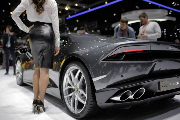 Kepentok Biaya, Lamborghini...