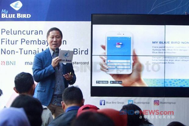 Blue Bird Perbaiki Aplikasi...