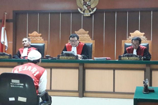 Pembunuh Mayat Dalam...