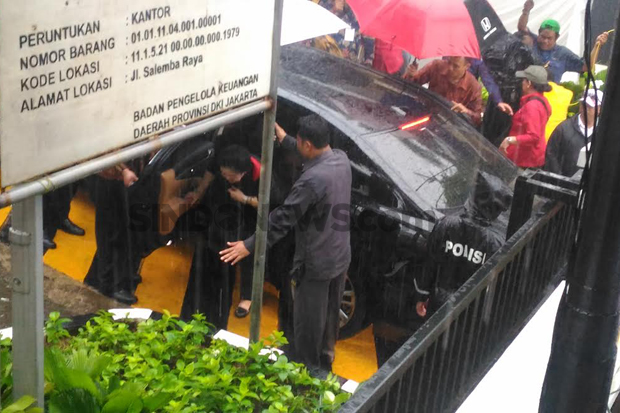 Diguyur Hujan Deras,...