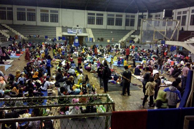 Tanah Bergerak Lagi,...