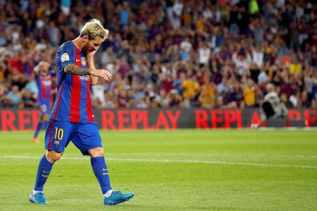 Barcelona Parkir Messi...