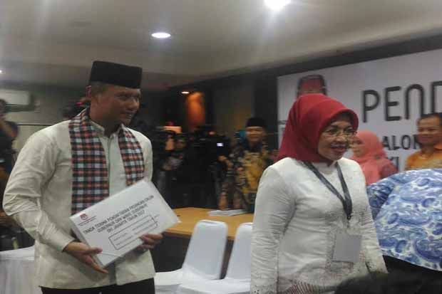 Usai Mendaftar, Agus-Sylviana...