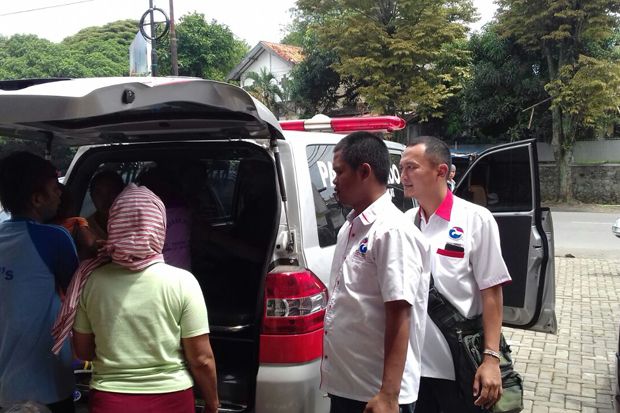 Relawan dan Ambulans...
