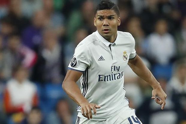 Gelandang Madrid Cedera...