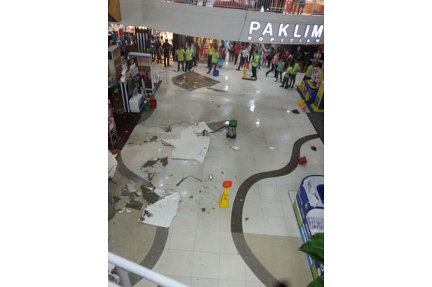 Bagian Atap Plaza Kalibata...