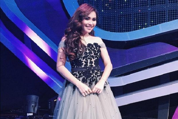 Ayu Ting Ting Bahagia...