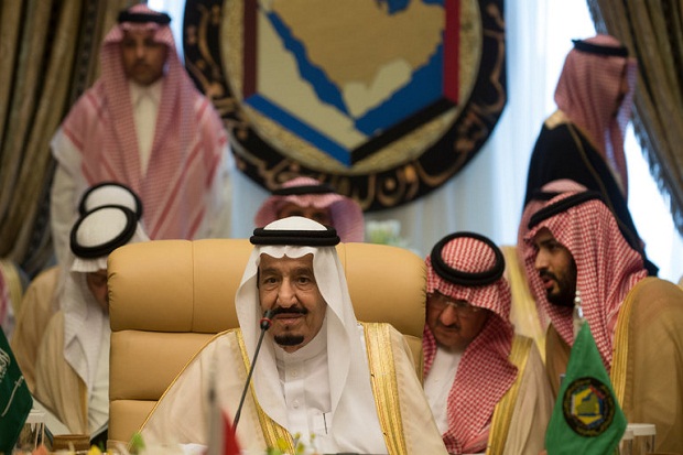 Saudi Setop Bonus Pegawai...