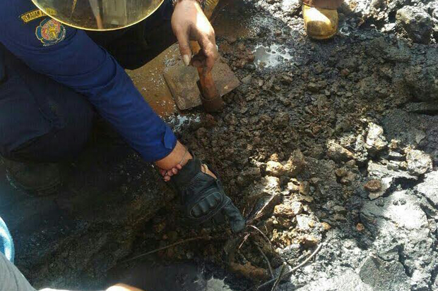 Ledakan di Depan Detos...