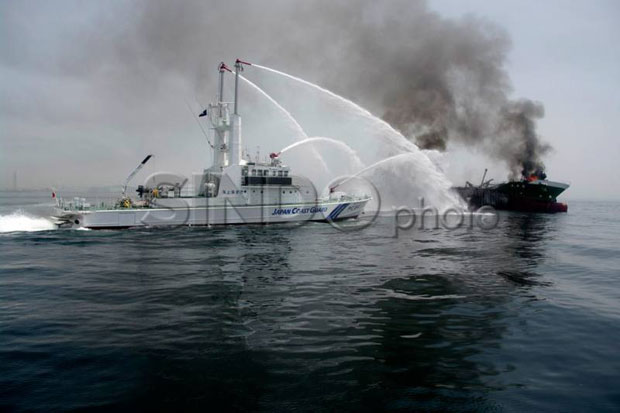 Kapal Patroli Bea dan...