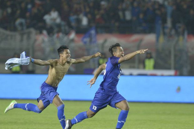 Emas Sepak Bola Sempurnakan...