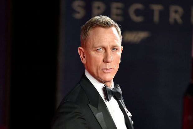 Daniel Craig Masih Jadi...
