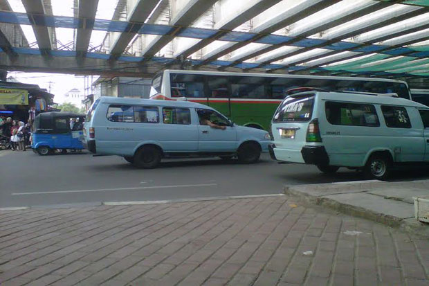 Libur Nasional, Parkir...