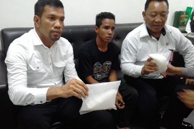 Selundupkan 1 Kg Sabu...