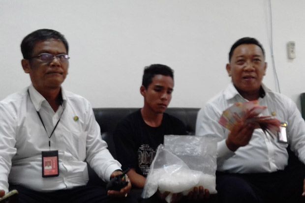 Seorang Remaja asal...