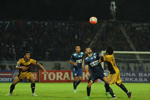 Arema Ketagihan Main...