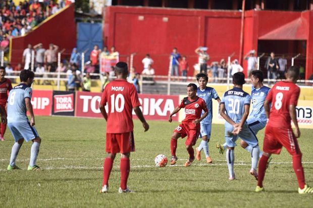 Persela vs Semen Padang:...
