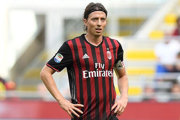 AC Milan Kena Virus...